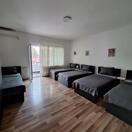 Apartament Gogh 1 *